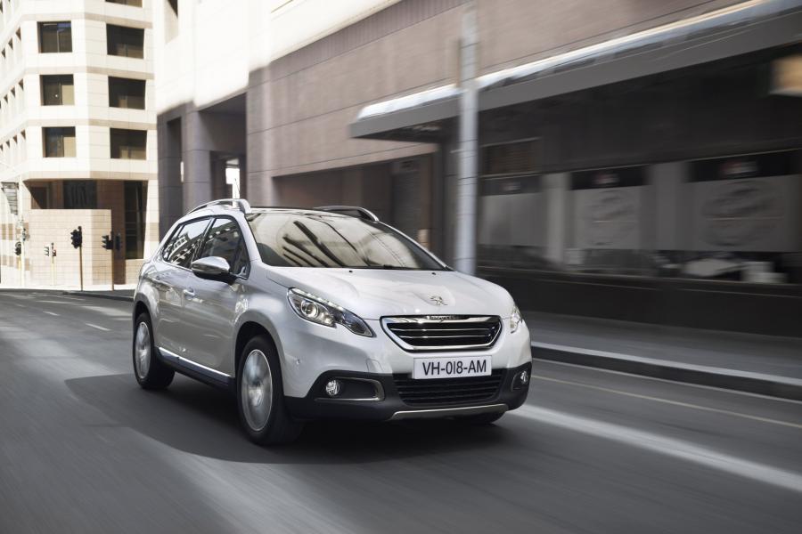  Peugeot 2008 2013 года  (фото 15 из 51)